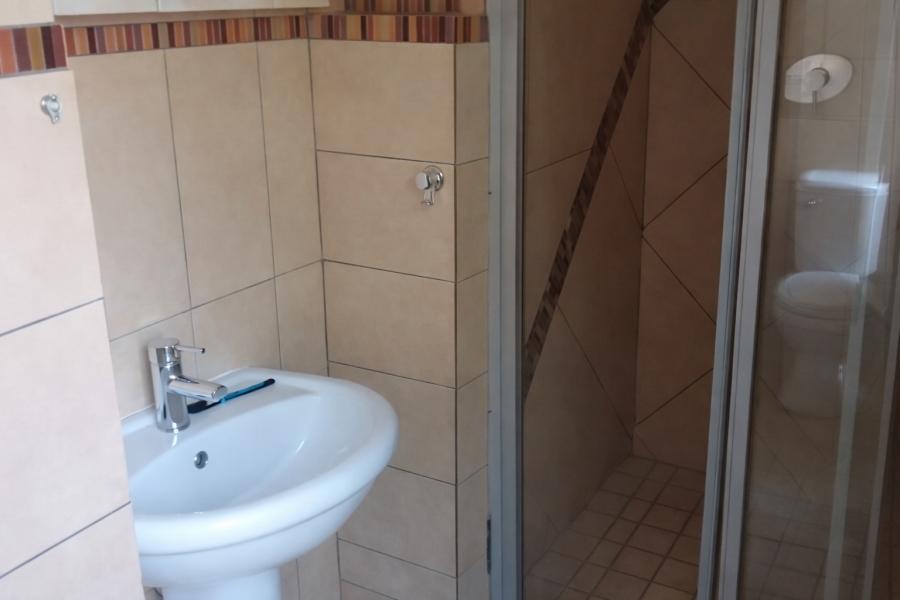 2 Bedroom Property for Sale in Waterval East North West